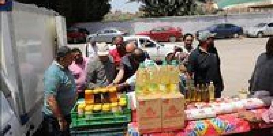 الجيزة
      تعيد
      إطلاق
      أسواق
      اليوم
      الواحد
      لتوفير
      السلع
      الغذائية
      بأسعار
      مناسبة
