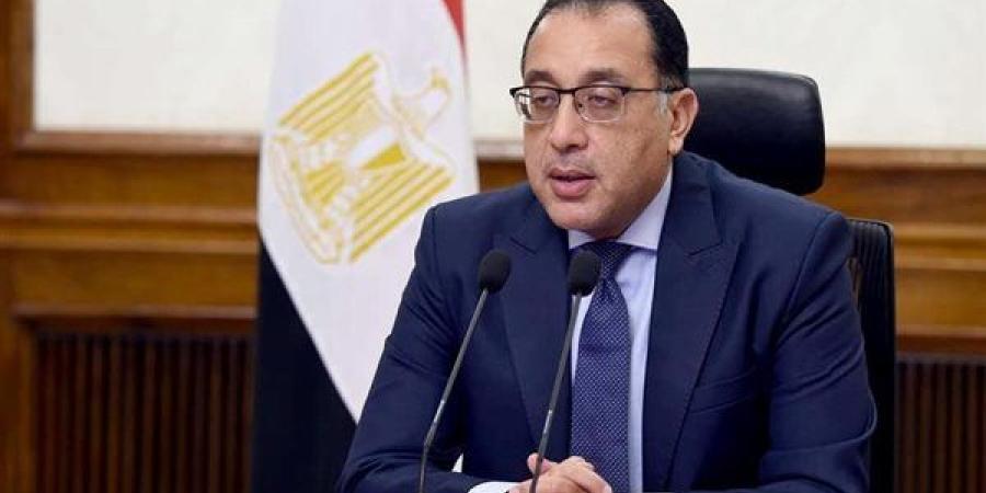 رئيس
      الوزراء
      يفتتح
      مصنع
      "إس
      أي
     ...