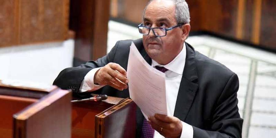 "قيلش"
      يطارد
      ميراوي
      في
      مجلس
      النواب
      ..
      والوزير:
      حالات
      قليلة
      ودخيلة