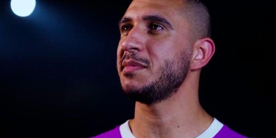 "العين"
      يضم
      المصري
      رامي
      ربيعة