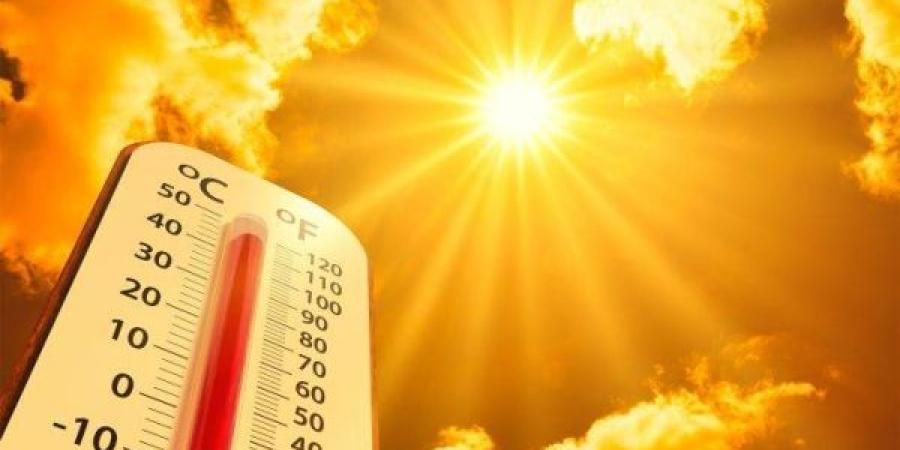 طقس الإثنين.. جو حار مع نزول قطرات متفرقة بالأطلس
