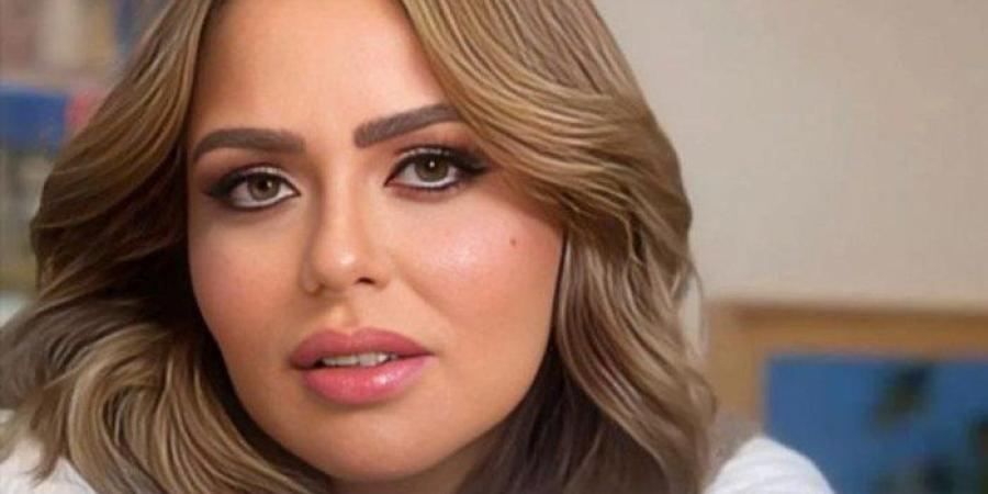 مها
      الصغير
      تظهر
      لأول
      مرة
      بعد
      طلاقها
      من
      أحمد
      السقا
      في
      احتفالية
      عيد
      الأضحى..
      ما
      التفاصيل؟