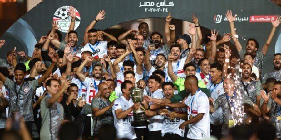 جمال
      العدل:
      الزمالك
      يمتلك
      أموالا
      وسيستمر
      في
      حصد
      الألقاب