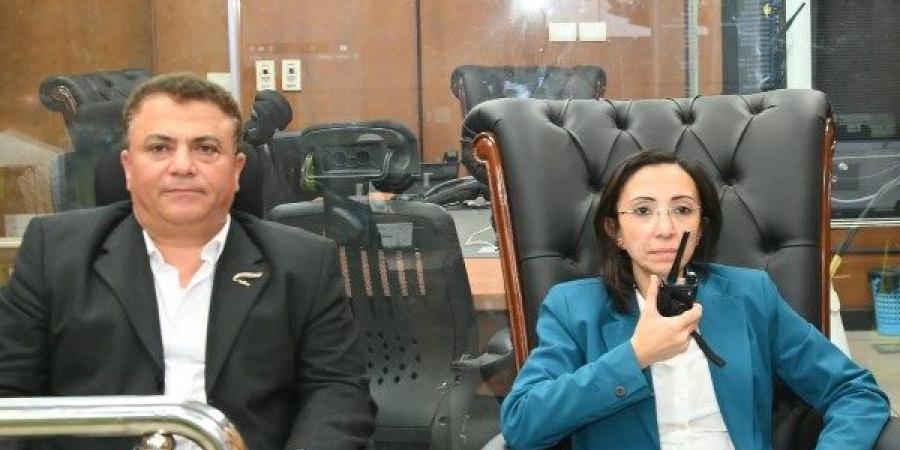 محافظ البحيرة تتابع انتظام الخدمات خلال عيد الأضحى من غرفة العمليات الرئيسية