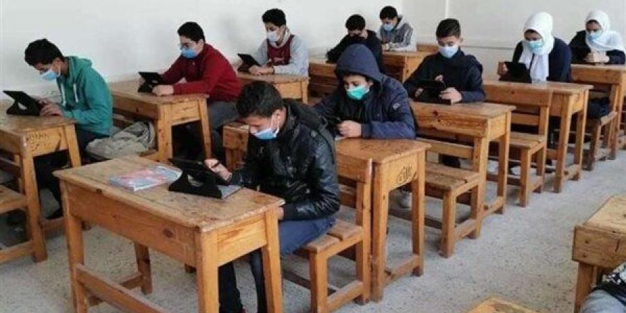 جدول
      امتحانات
      الثانوية
      العامة
      2025
      لجميع
      الشعب