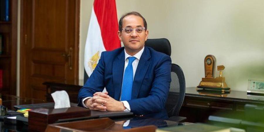 المالية:
      صرف
      المرتبات
      للعاملين
      ...