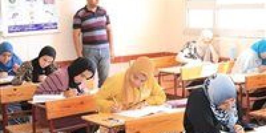 رابط
      أرقام
      جلوس
      الصف
      الثالث
      الثانوي
      2025