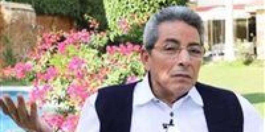 محمود
      سعد
      يسترجع
      ذكريات
      العيد:
      “ماحسّناش
      بالحرمان..
      وكان
      عندنا
      خروف
      وهدوم
      العيد
      وكل
      حاجة”