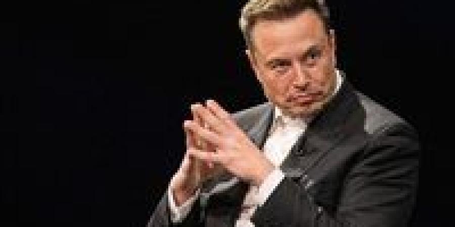إيلون
      ماسك
      يلوّح
      بتأسيس
      حزب
      جديد
      بعد
      خلافه
      مع
      ترامب:
      هل
      يشهد
      المشهد
      السياسي
      الأميركي
      تحولاً
      جذرياً؟
