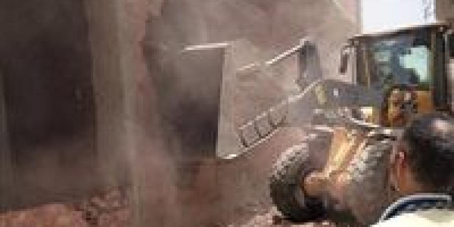 تفاصيل
      إصابة
      مدير
      إدارة
      حماية
      الأراضي
      الزراعية
      بسوهاج
      بعد
      رميه
      بالحجارة