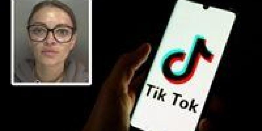 أم
      لطفلين
      تسرق
      نصف
      مليون
      جنيه..
    ...