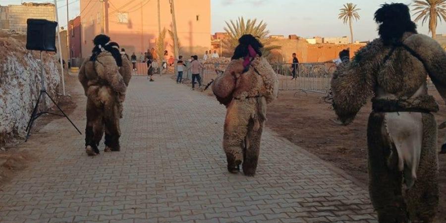 منع
      "بوجلود"
      يدفع
      جمعويين
      إلى
      المطالبة
      بحد
      فاصل
      بين
      التراث
      والشعائر