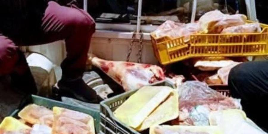 محافظ
      أسيوط:
      استمرار
      الحملات
      ...