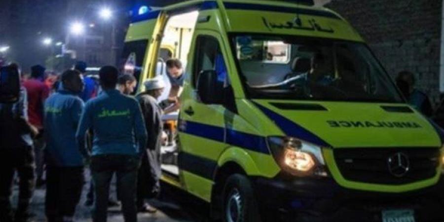 إصابة
      21
      شخصا
      باشتباه
      تسمم
      إثر
      تناول
      وجبة
      فاسدة
      بأحد
      المطاعم
      بالمنيا