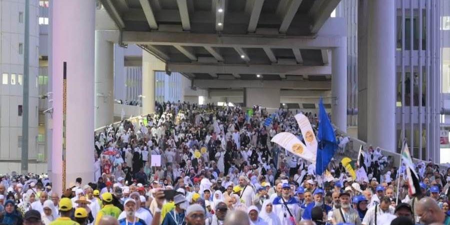 غدا
      ..
      عودة
      أولى
      رحلات
      حج
      الجمعيات
      الأهلية
      من
      جدة
      و14
      يونيو
      من
      المدينة
      المنورة