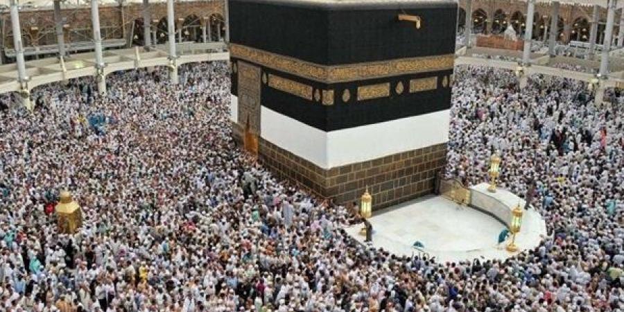 حجاج
      بيت
      الله
      يؤدون
      طواف
      الوداع
      في
      ثالث
      أيام
      التشريق