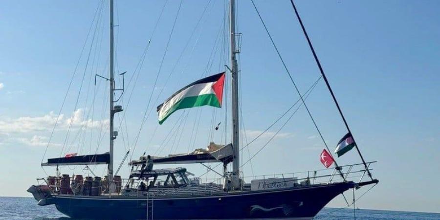 إسرائيل
      تبعد
      "مادلين"
      عن
      قطاع
      غزة