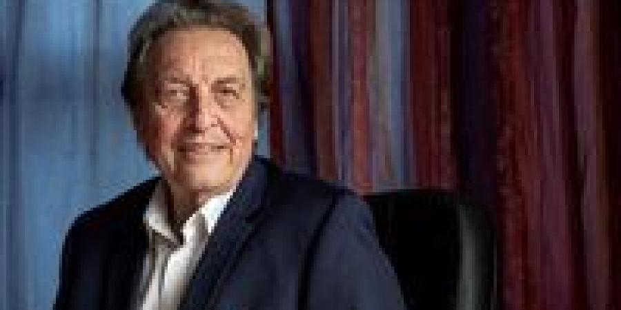 والد
      إيلون
      ماسك:
      ابني
      أخطأ
      في
      تحدي
      ترامب..
      الضغط
      أرهقه
      والنتيجة
      ستكون
      للرئيس