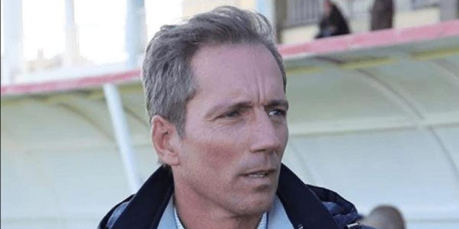 الزمالك
      يبحث
      عن
      قائد
      أجنبي
      ...