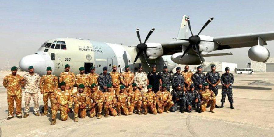 قوة
      من
      الجيش
      الكويتي
      ووزارة
      الداخلية
      تغادر
      البلاد
      للمشاركة
      في
      مسابقة
      المحارب
      الدولية
      بالأردن