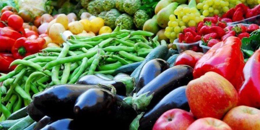 أسعار
      الخضراوات
      والفاكهة
      اليوم
      الجمعة
      في
      سوق
      العبور