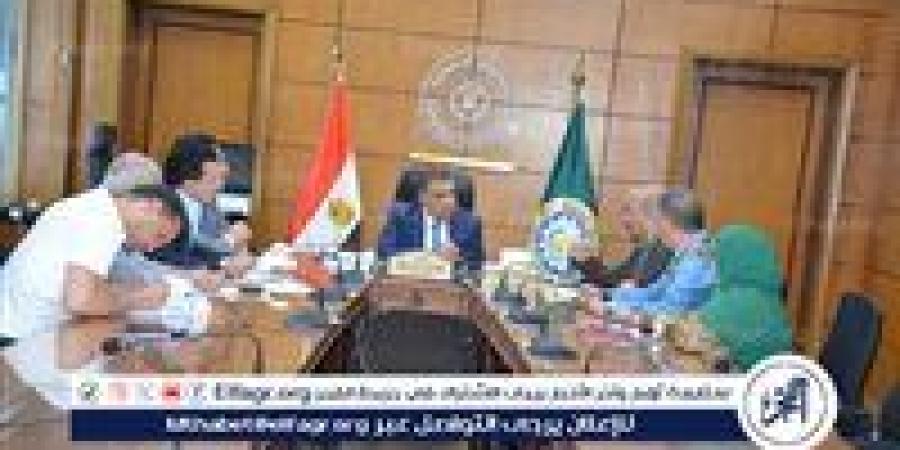 اجتماع
      طارئ
      لـ
      "محافظ
      الدقهلية"
      للبدء
      في
      تطبيق
      خطة
      شاملة
      لترشيد
      استهلاك
      الكهرباء
      حفاظًا
      على
      موارد
      الدولة