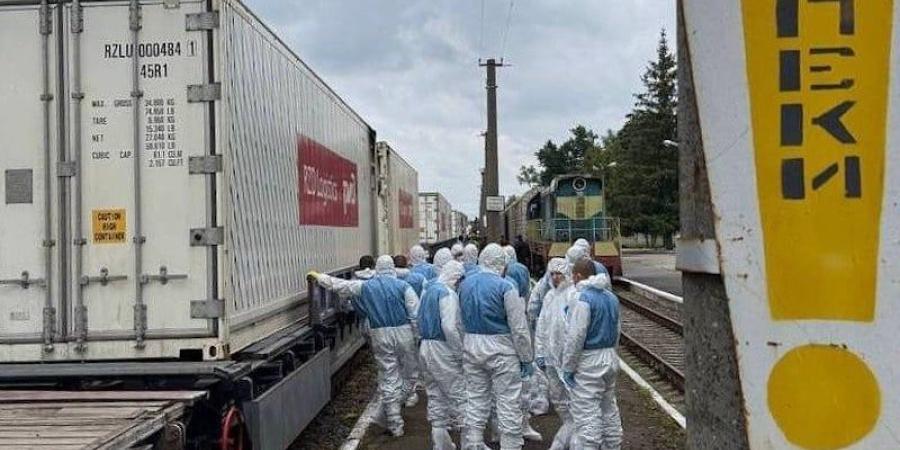 أوكرانيا
      تعلن
      تسلّم
      1200
      جثة
      جديدة