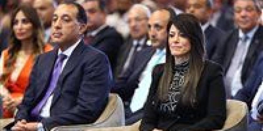 رئيس
      الوزراء
      يعلن
      موعد
      طرح
      أول
      المطارات
      المصرية
      للإدارة
      والتشغيل