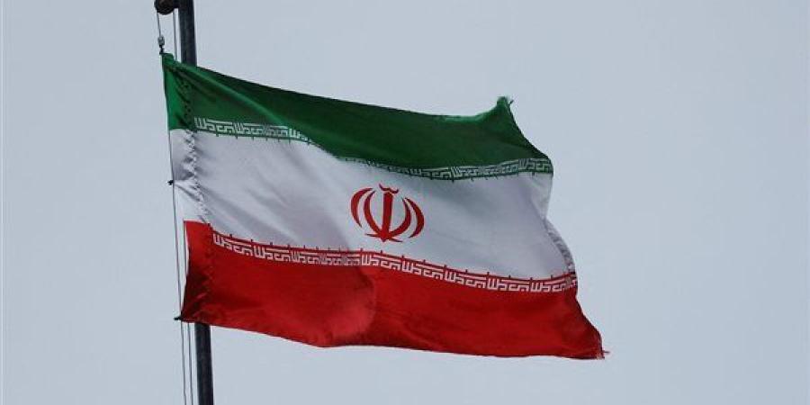 رويترز:
      إيران
      ترفض
      التفاوض
      على
      وقف
      إطلاق
      النار
      مع
      إسرائيل
      في
      ظل
      الهجوم
      عليها
