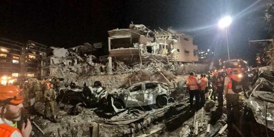 إعلام
      إسرائيلي:
      الضربات
      الإيرانية
      على
      تل
      أبيب
      وحيفا
      هي
      الأشد
      منذ
      بدء
      الحرب